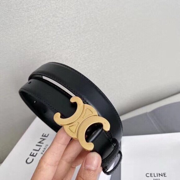 🧼Celine Black Leather Belt with Elegant Gold Hardware🧼 - Picture 4 of 7